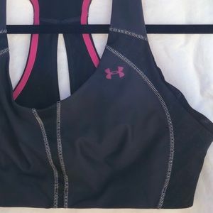 UNDER ARMOUR SPORTS BRA *ARMOUR HEATGEAR*